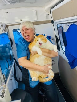 This kitty weighed in at over 27 pounds.